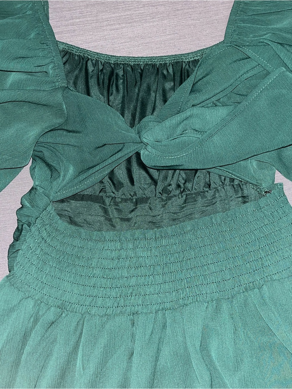 Women’s Emerald Green Puff Sleeve Dress - Picture 7 of 10